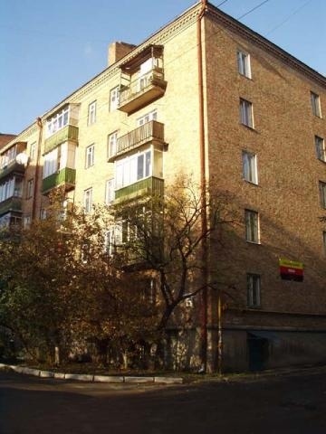 Киев, Виктора Ярмолы ул., 38