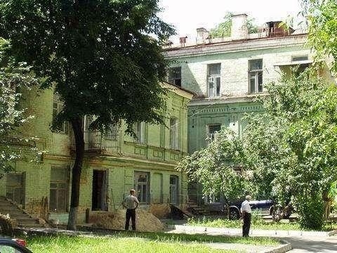 Киев, Владимира Антоновича ул., 16Б