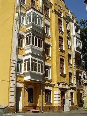 Киев, Владимира Антоновича ул., 24Б
