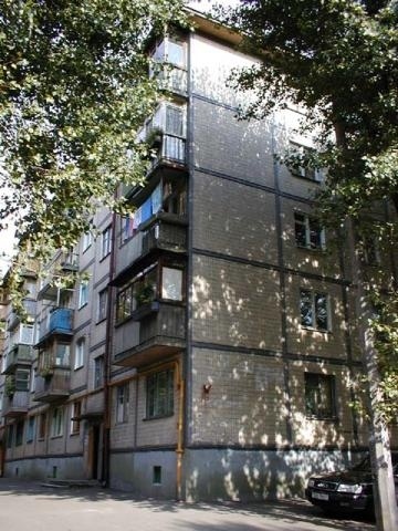 Киев, Метростроевская ул., 3