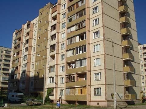 Київ, Мілославська вул., 23Б