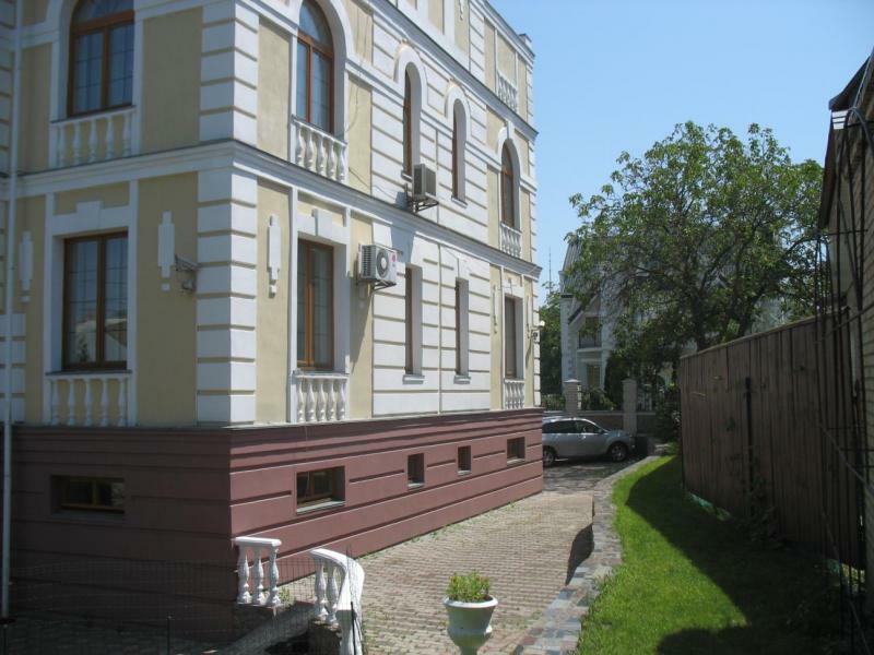 Киев, Звездный пер., 9/2