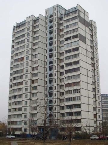 Киев, Каштановая ул., 4