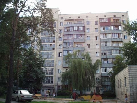 Киев, Воскресенская ул., 11