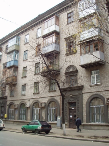 Київ, Волоська вул., 42