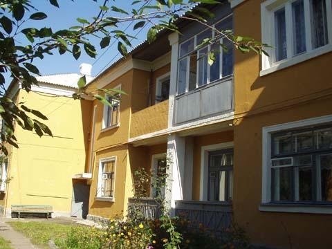 Киев, Волховская ул., 10