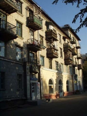 Київ, Вишгородська вул., 16