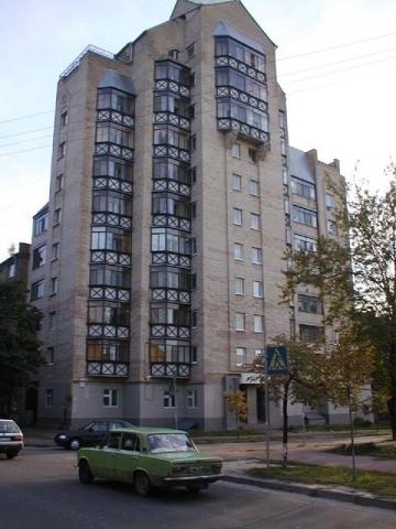 Киев, Максима Берлинского ул., 27А/9