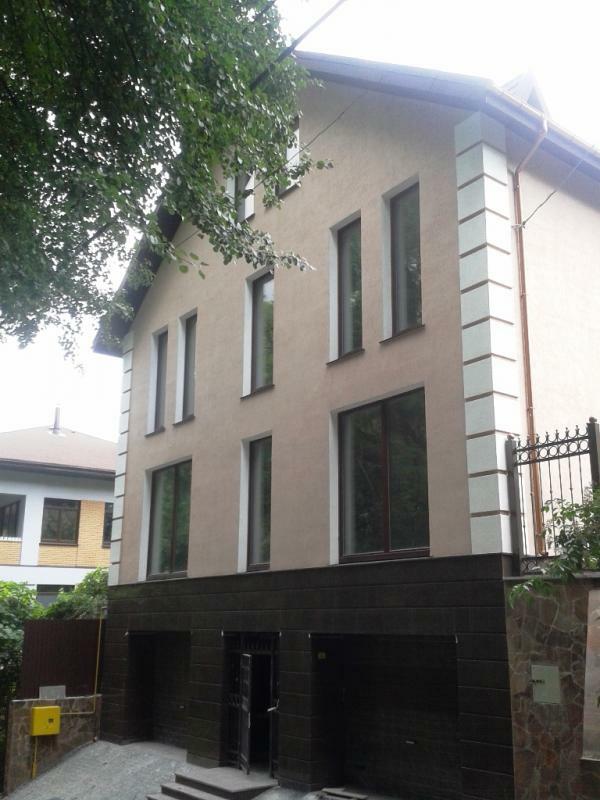 Киев, Максима Рыльского ул., 31/30А