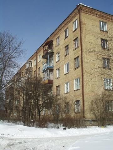 Київ, Ломоносова вул., 79