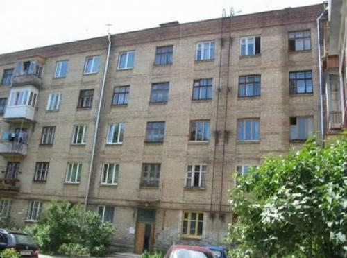 Київ, Ломоносова вул., 79