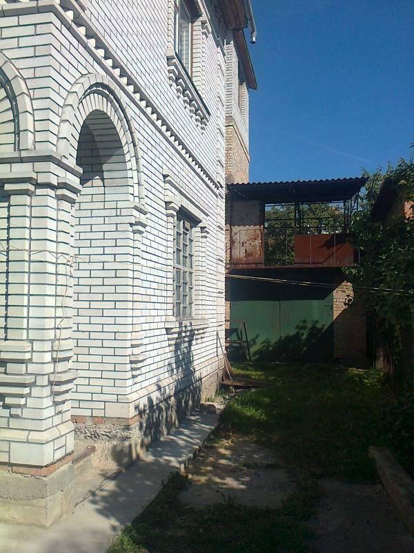 Киев, Магистральная ул., 1А