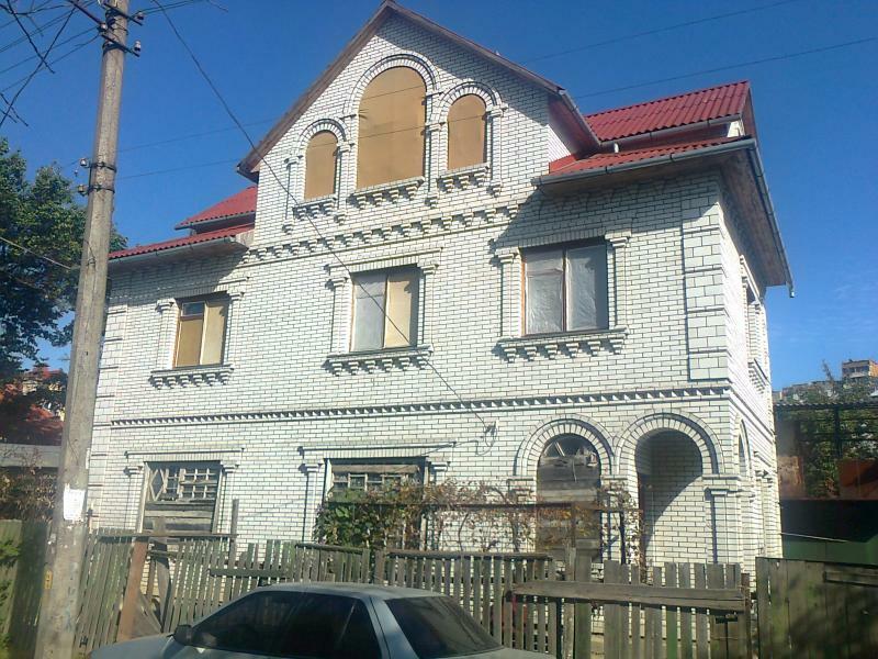 Киев, Магистральная ул., 1А