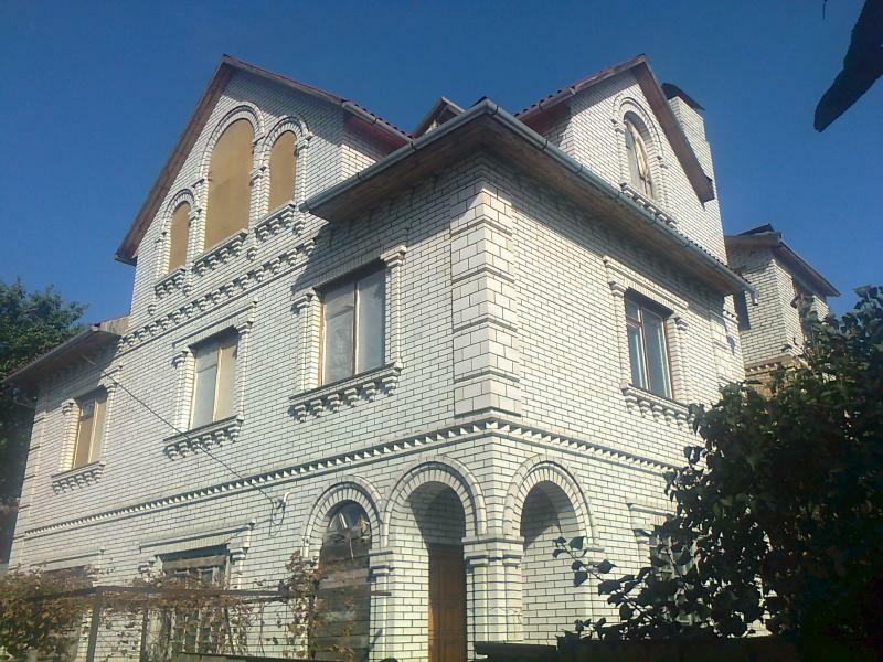 Киев, Магистральная ул., 1А