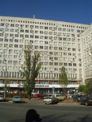 Київ, Євгена Сверстюка вул., 15