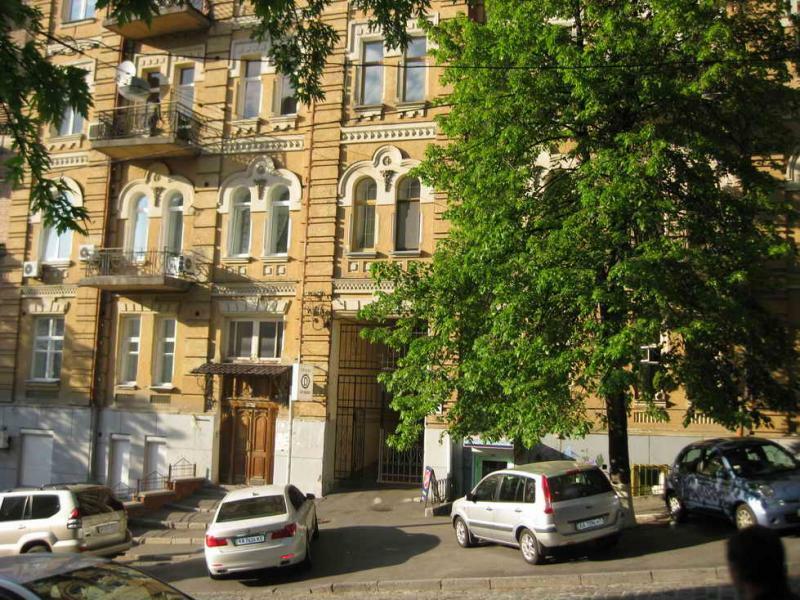 Киев, Лютеранская ул., 11А