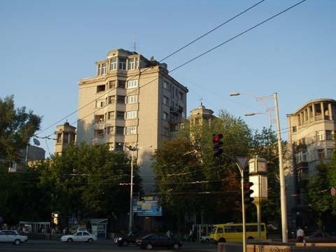 Київ, Івана Мазепи вул., 3Б