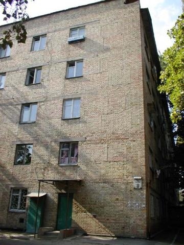 Київ, Зодчих вул., 8