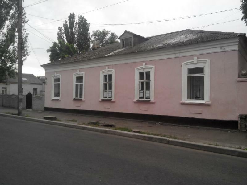 Запорізька обл., Бердянський район, м. Бердянськ, Земська вул., 10