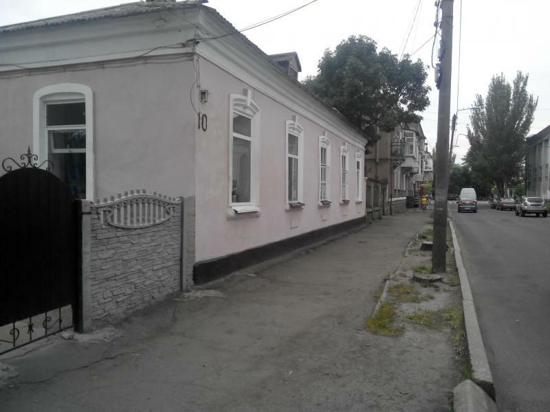 Запорізька обл., Бердянський район, м. Бердянськ, Земська вул., 10