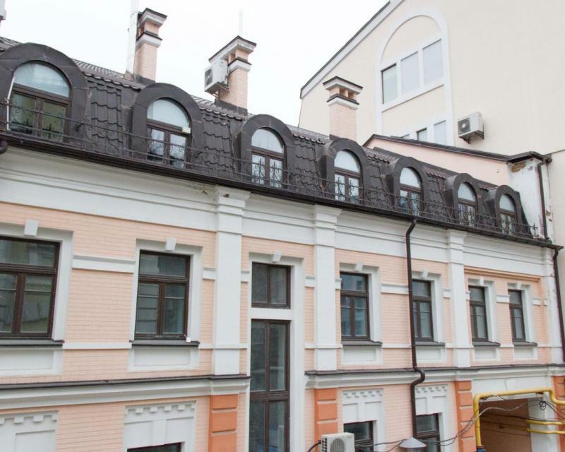 Київ, Гончарна вул., 3