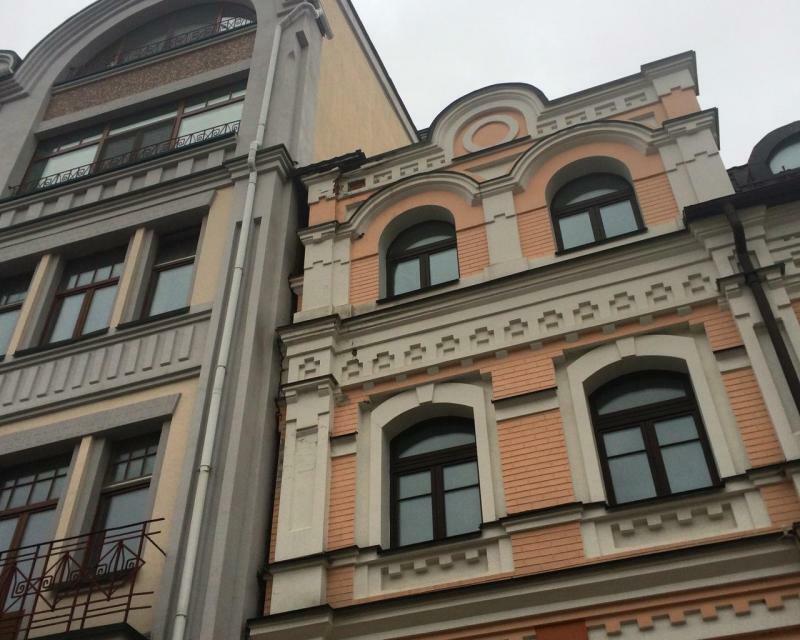 Київ, Гончарна вул., 3