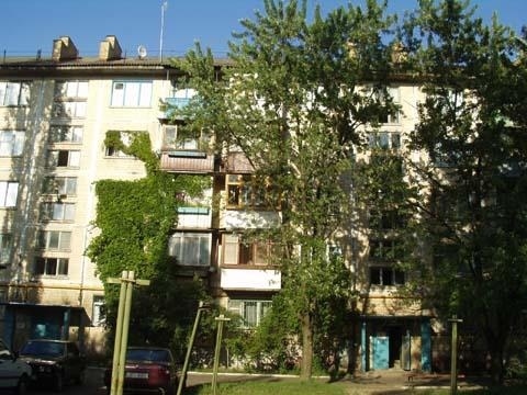 Киев, Перова бул., 18Б