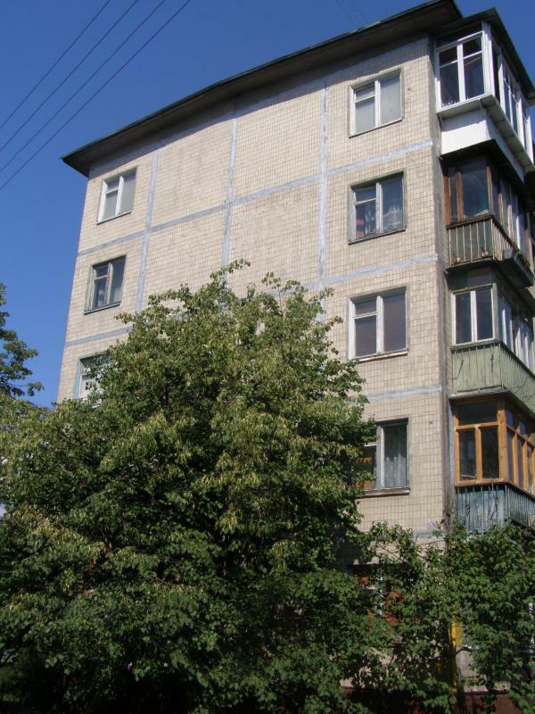 Киев, Перова бул., 4