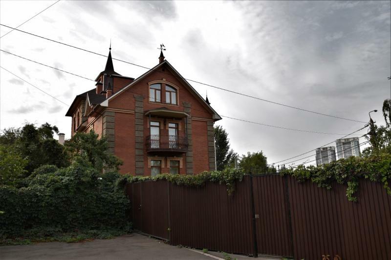 Киев, Ольшанская ул., 1