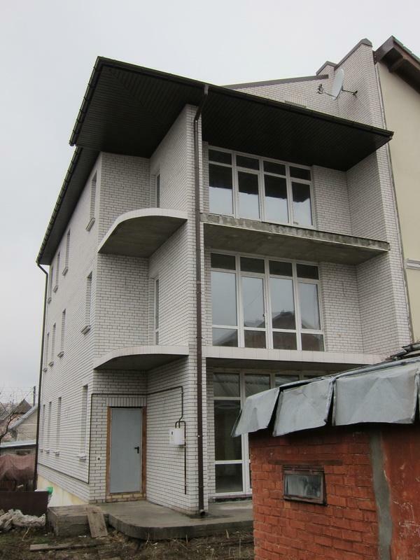 Киев, Паустовского ул., 56