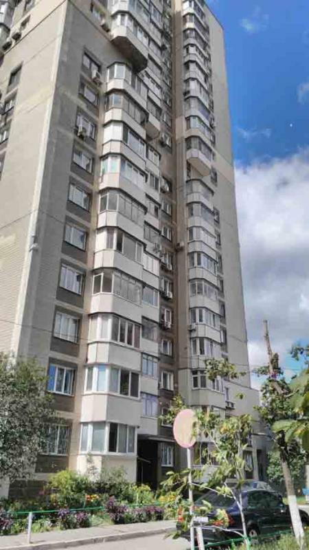 Продаж 3-кімнатної квартири 72 м², Андрія Аболмасова вул., 3