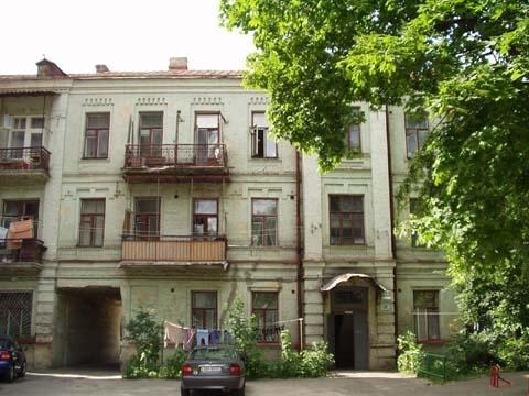 Киев, Олеся Гончара ул., 28Б
