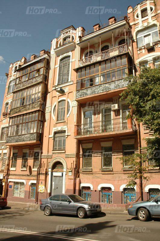 Киев, Олеся Гончара ул., 40