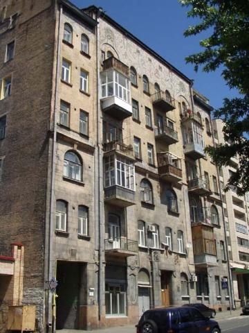 Киев, Олеся Гончара ул., 74А
