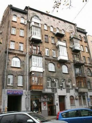 Киев, Олеся Гончара ул., 74А