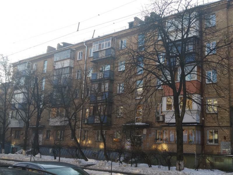 Киев, Ольжича ул., 17