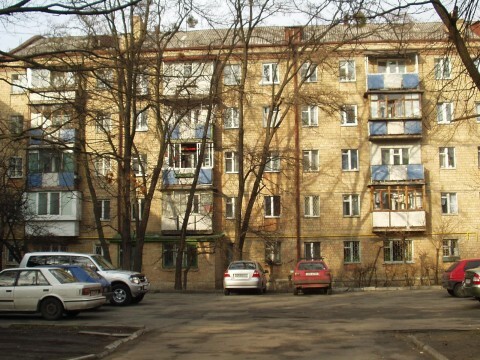 Киев, Ольжича ул., 17