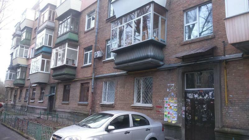 Киев, Ольжича ул., 12