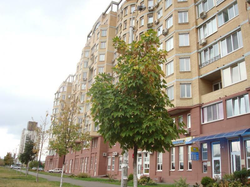 Київ, Микільсько-Слобідська вул., 4Д