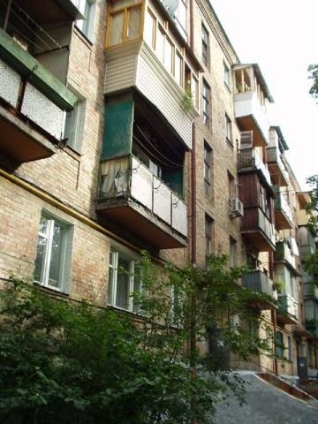 Київ, Олент Теліги вул., 9