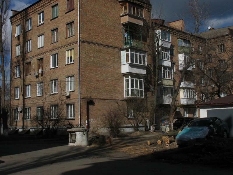Київ, Олент Теліги вул., 3А