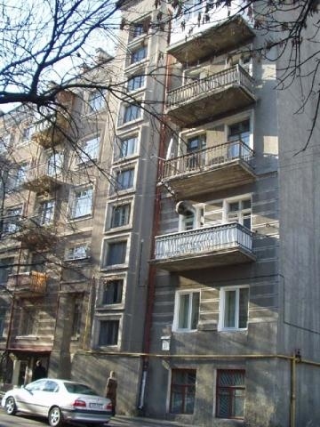 Киев, Олеся Гончара ул., 14