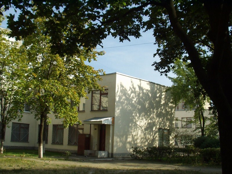 Киев, Озерная ул., 8А