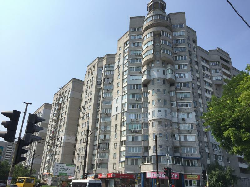 Продаж 2-кімнатної квартири 88 м², Робітнича вул., 148