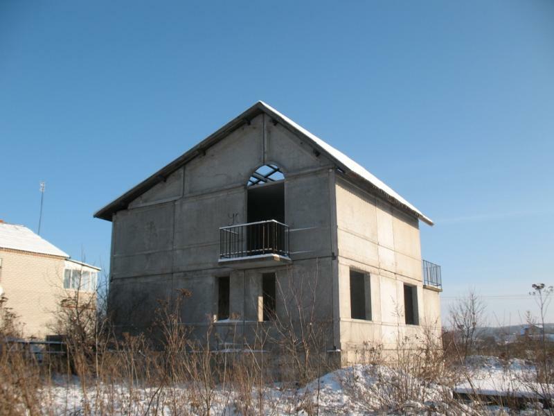 Полтавская обл., Кременчугский район, с. Каменные Потоки, Гагарина ул., 23