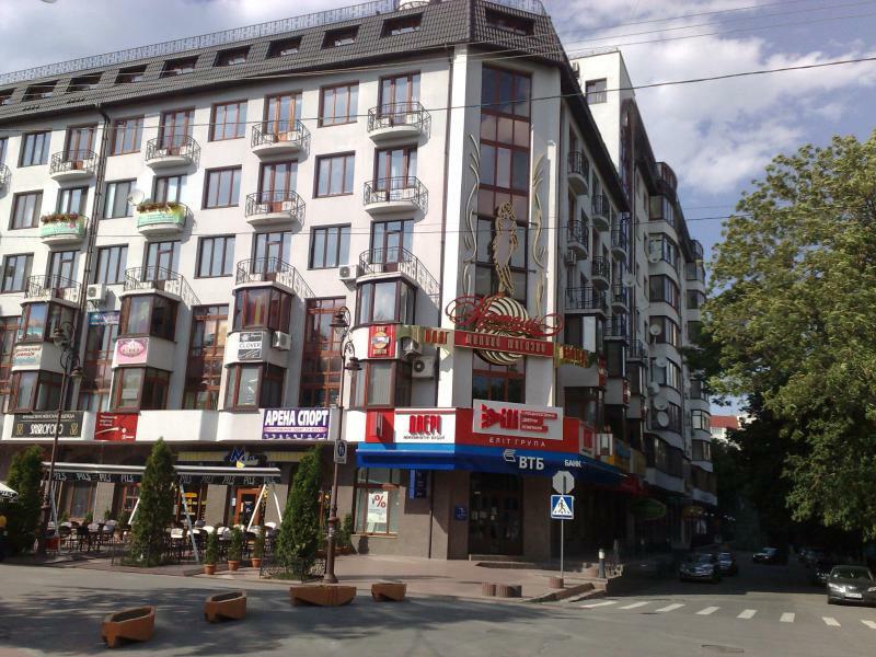 Продаж 3-кімнатної квартири 150 м², Проскурівська вул., 44