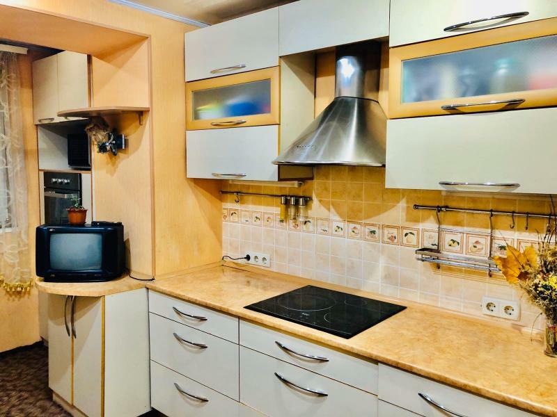 Оренда 3-кімнатної квартири 58 м², Олександра Поля просп., 98