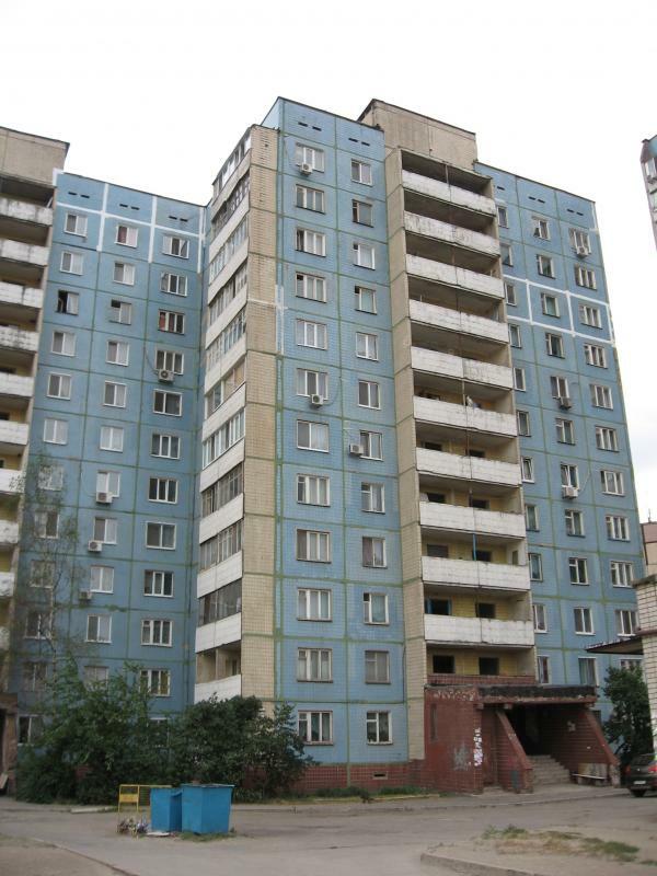 Дніпро, Юрія Кондратюка вул., 12