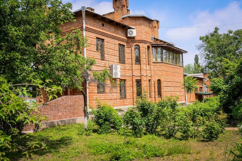 Днепр, Кольцова ул., 8