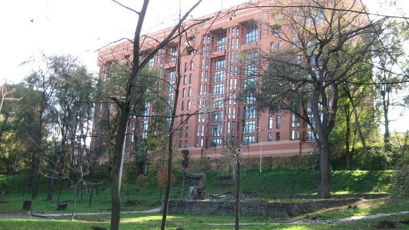 Дніпро, Старокозацька вул., 52Б